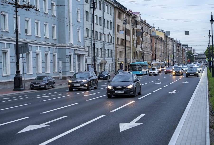 По проекту «Улица Победы» в 2025 году обновили почти 550 км региональной и местной дорожной сети