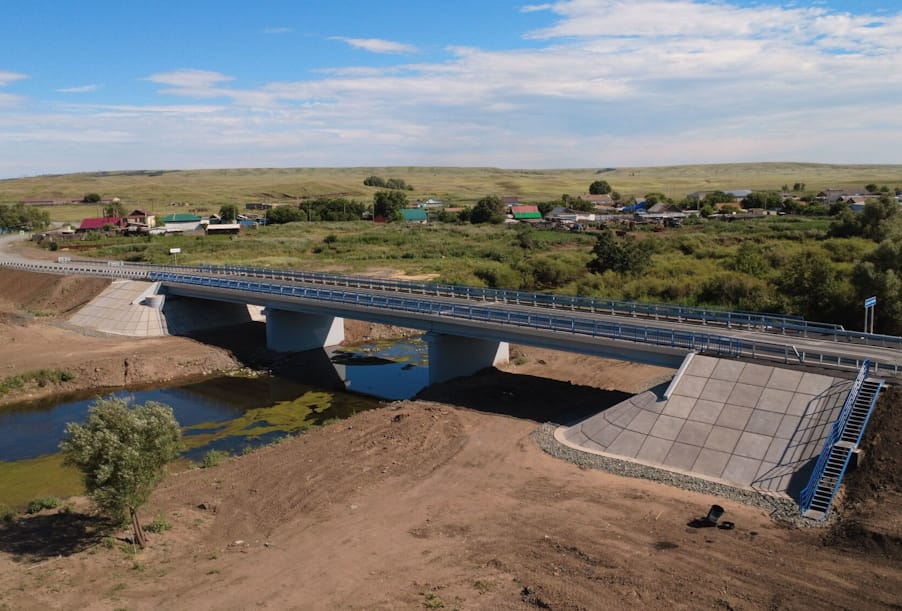 В Оренбургской области на подъезде к поселку Халилово завершен капитальный ремонт двух мостов